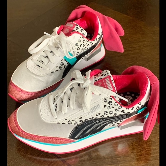 Puma Other - CUTE!! Girls PUMA x L.O.L. Surprise! Future Rider Diva Sneakers, Size 4